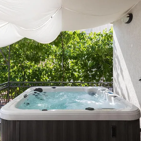 Apartamento Cukerina With Whirpool & Sauna Poreč
